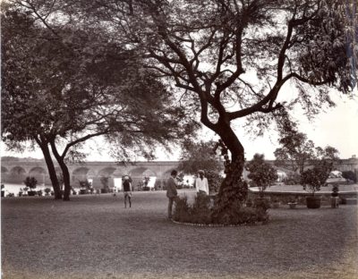 [Photo.14/(009)] The Bund Gardens, Poona