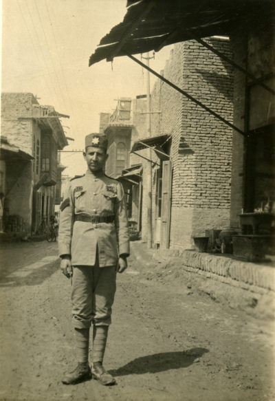 [Photo.85/(005] Iraqi policeman, 1925