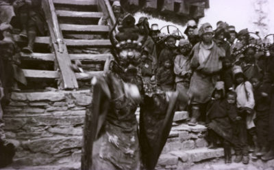 [Photo.86/2(008) A masked dancer at Gyantse, February 1939