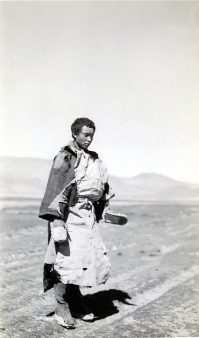 [Photo.86/2(068)] Prostrating pilgrim on his way to Lhasa, 1938