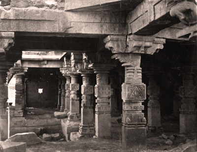 [Photo.35/(037)] Mehkar, Berar. Temple ruin.