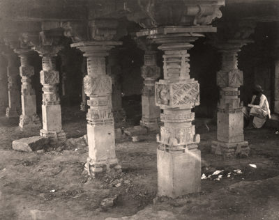 [Photo.35/(038)] Berar. Ruins of old temple at Mehkar